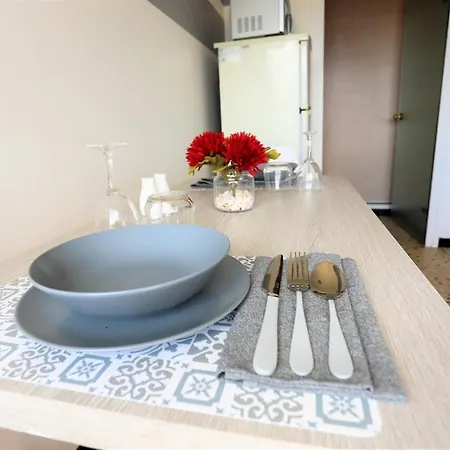 Appartement Secteur Gare Avec Balcon Et Vue Panoramique Chambéry Exterior foto