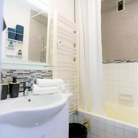 Appartement Secteur Gare Avec Balcon Et Vue Panoramique Chambéry Exterior foto